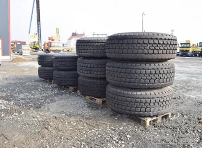 Autokran Reifen 525/80/R25 / 20.5R25 Bridgestone + Felgen 