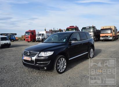 VW Touareg 3.0 TDI / R-Line / Leder-Navi-Xenon